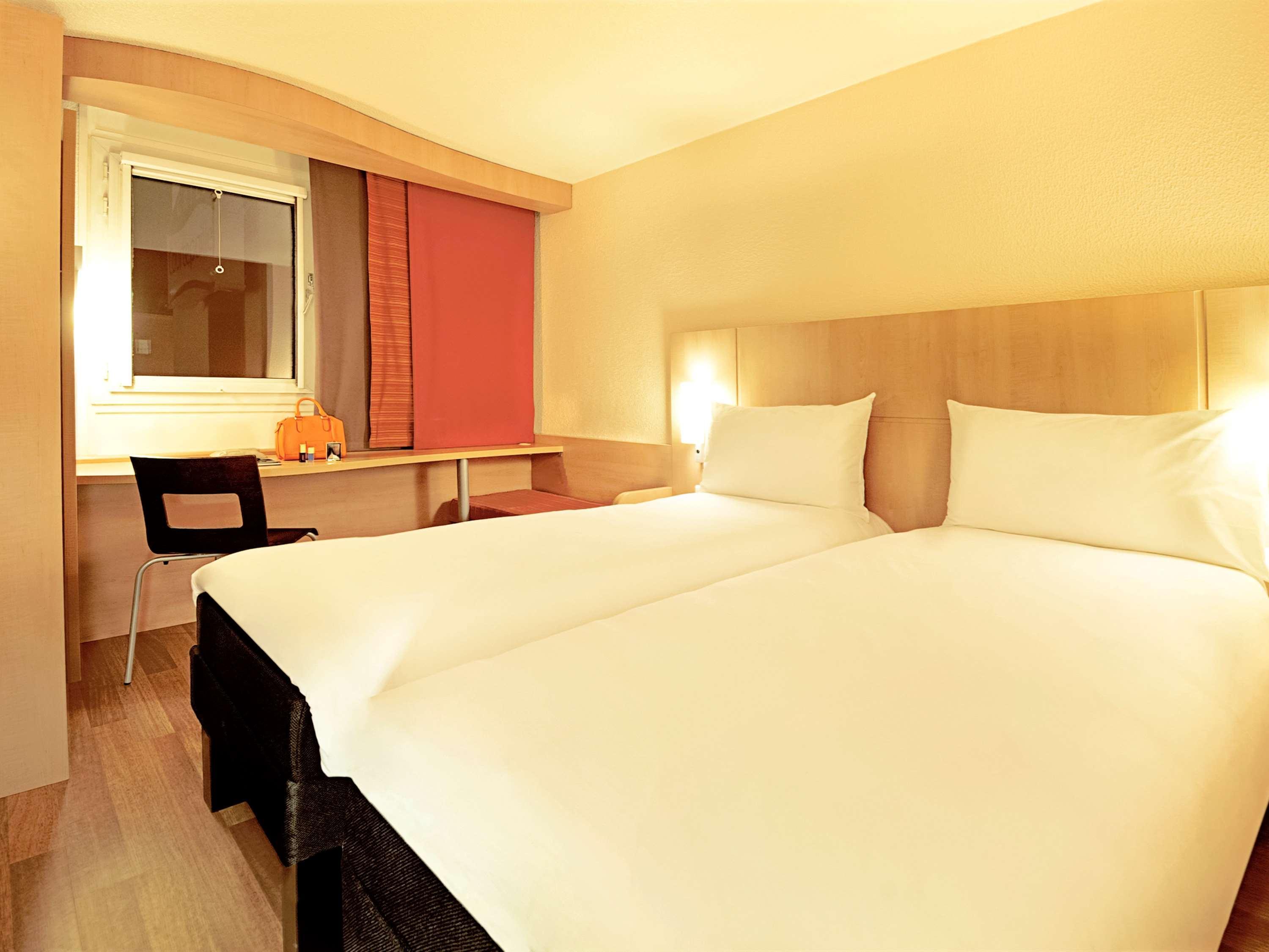 Hotel Ibis Catalão Extérieur photo