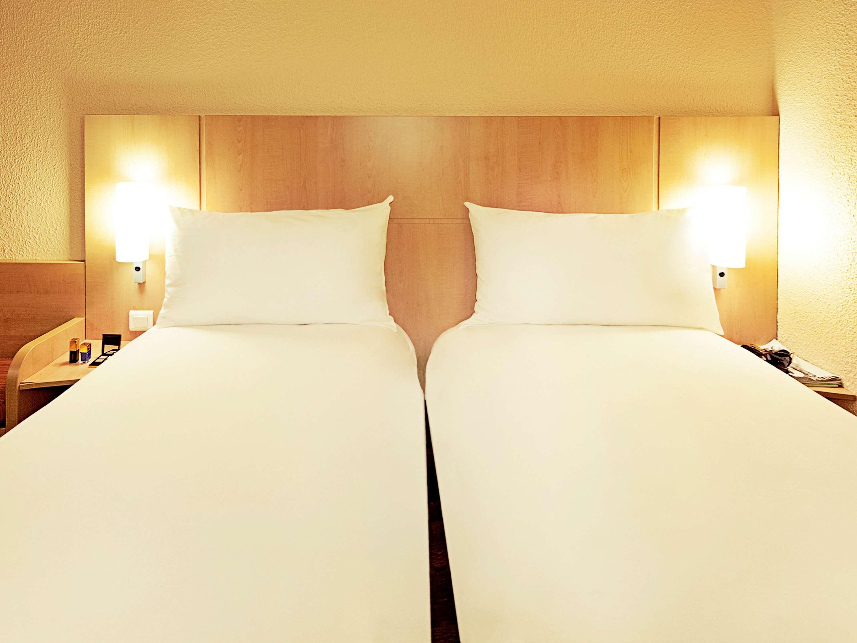 Hotel Ibis Catalão Extérieur photo