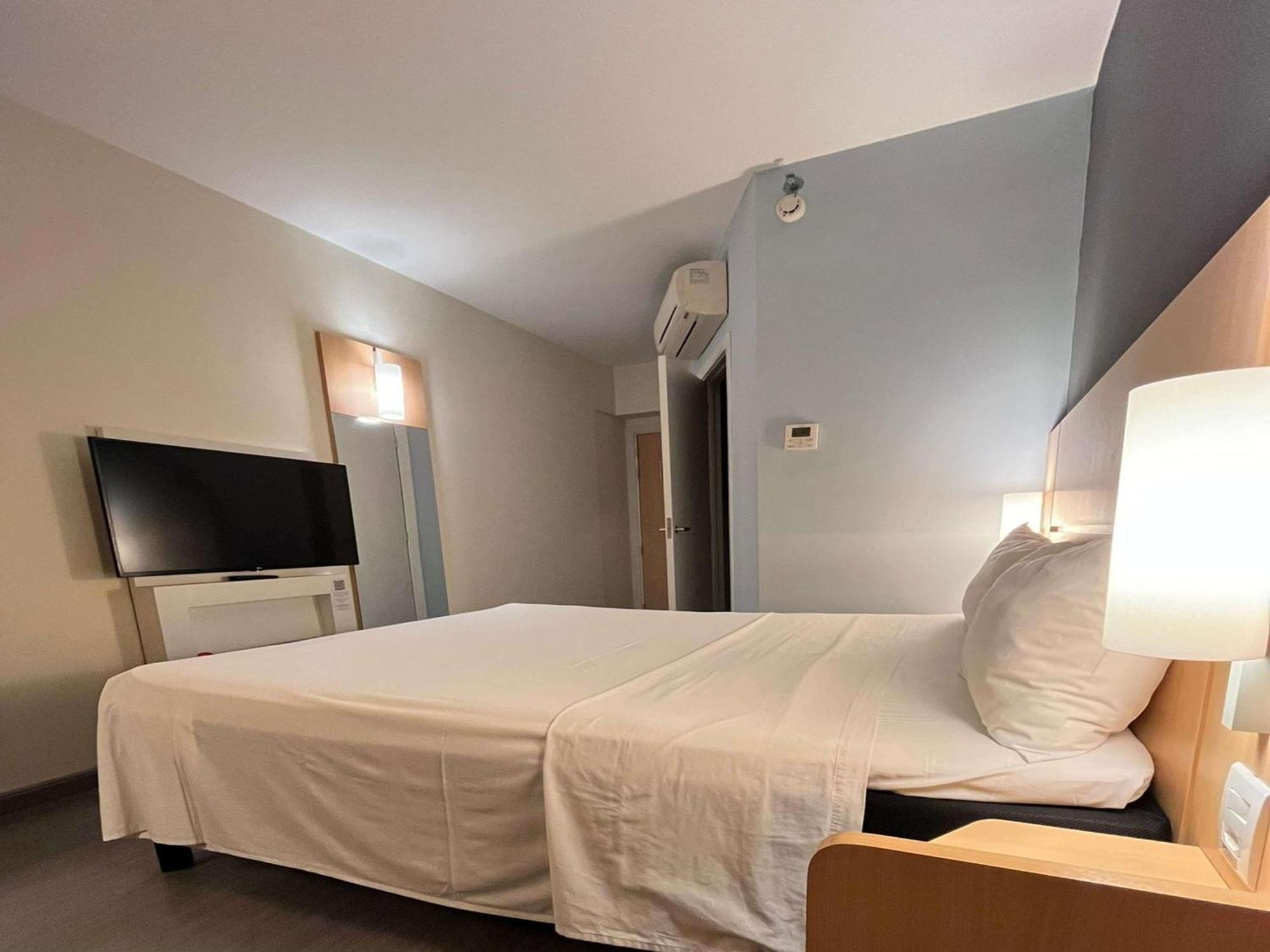 Hotel Ibis Catalão Extérieur photo