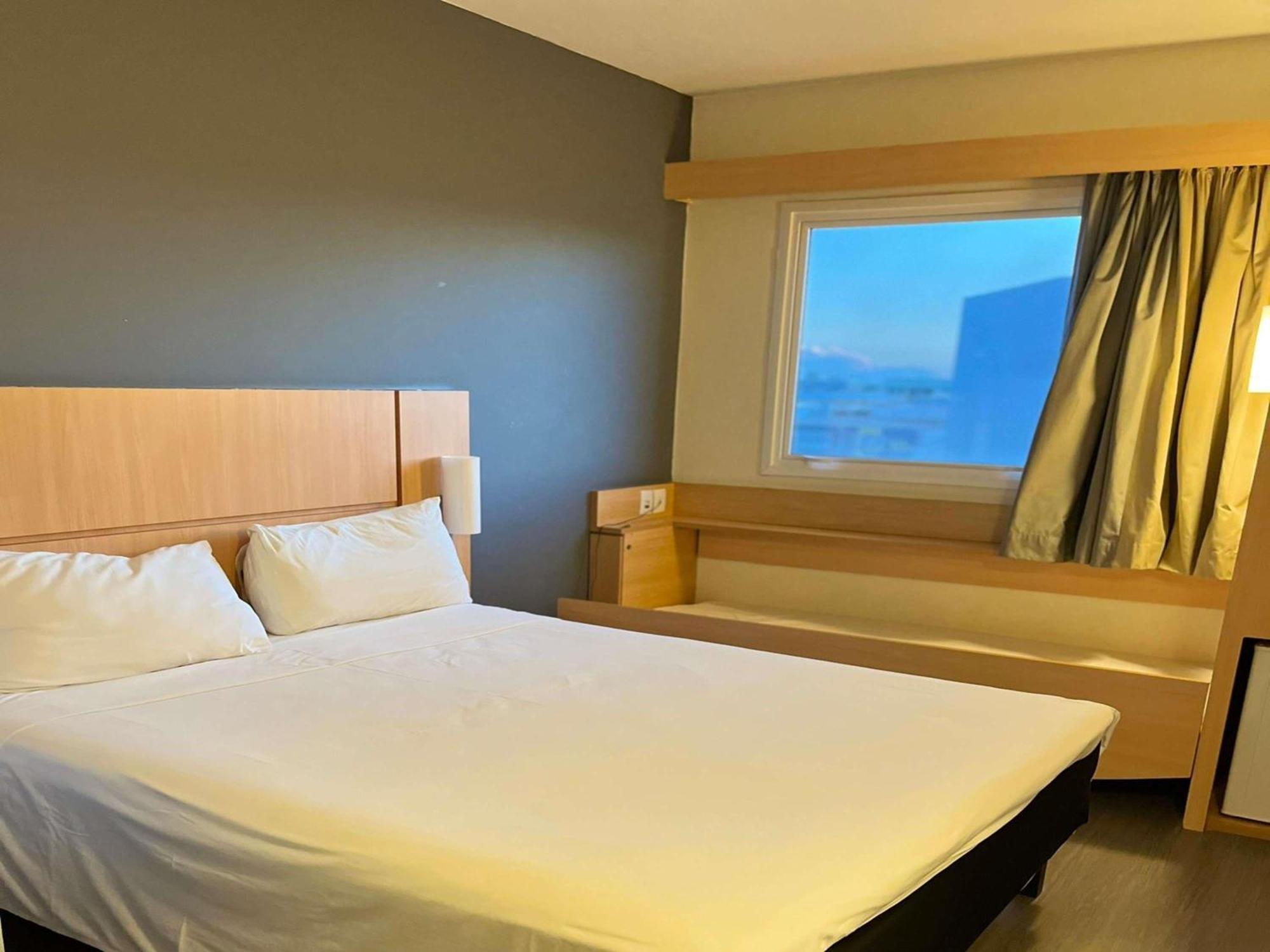 Hotel Ibis Catalão Extérieur photo