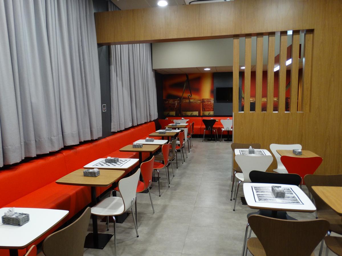 Hotel Ibis Catalão Extérieur photo