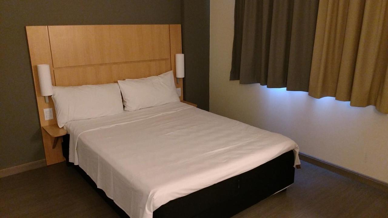 Hotel Ibis Catalão Extérieur photo